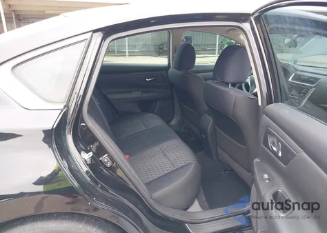 2017 Nissan Altima 2.5 z USA, uszkodzony, nr VIN 1N4AL3AP8HN351882